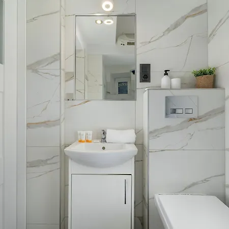 Apartment By Renters