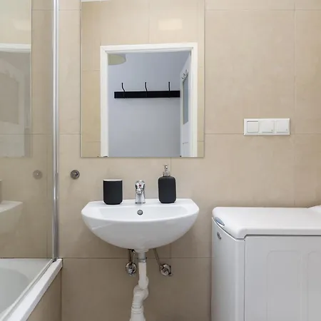 Apartment 1-bedroom - Dluga 65 *