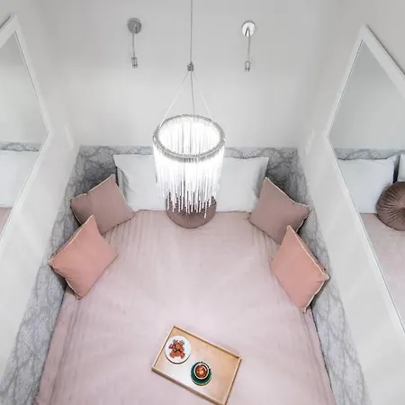 1 - Bedroom - Plac Na Groblach 19 Apartman Krakkó