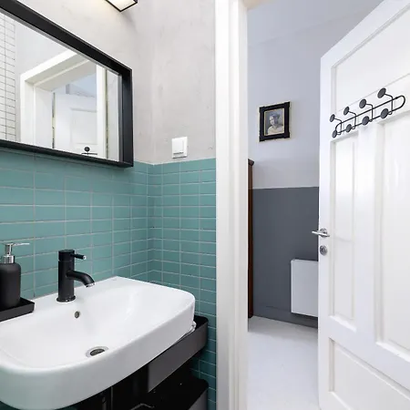 Sw Jana Street - Main Square Apartment *