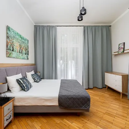 1898 Parkside Boutique Aparthotel 2*
