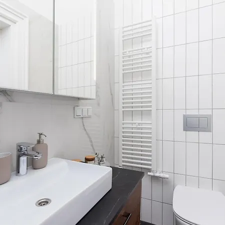 דירה 3 Bedroom With The Balcony - Rejtana 10 *
