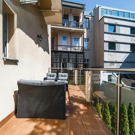 Appartement Old Town Luxe Retreat - King Bed - Steps To Main Square