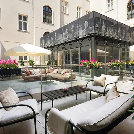Leonardo Boutique Old Town Hotel 3*