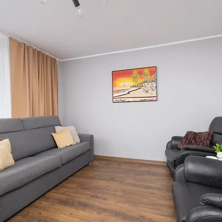 Przytulny Z 3 Sypialniami Z Biurkiem Do Pracy Zdalnej By Renters Krakov
