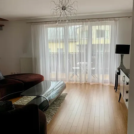 Apartment Pychowicka 18 *