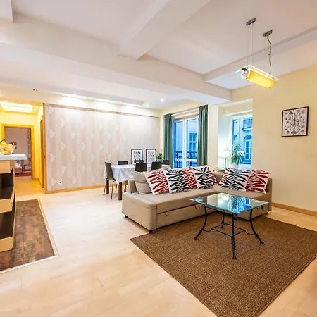 Διαμέρισμα And Specious Two Bedrooms In The Old Town *