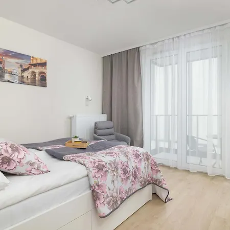 Cozy Laszkiewicza With Parking By Renters 公寓 *