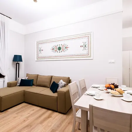 Family Ac Old Town Main Railway Station Apartment