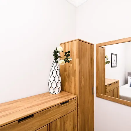 Apartment Family Ac Old Town Main Railway Station *