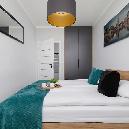 Apartament Przestronny Z Balkonem By Renters