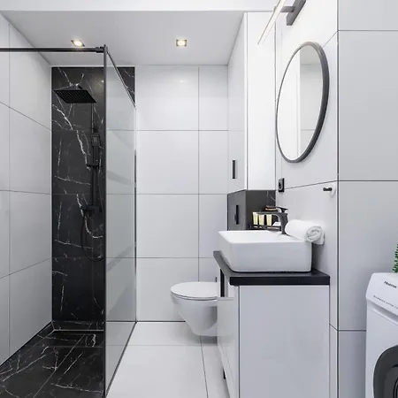 Apartament Przestronny Z Balkonem By Renters *