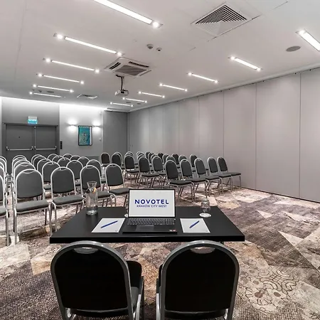 מלון Novotel West קרקוב