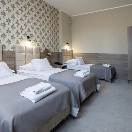 Maksymilian Otel 3*
