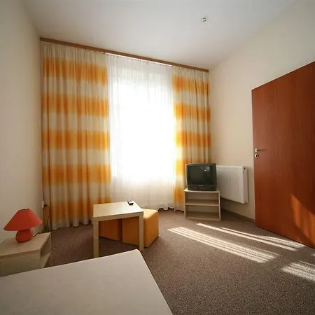 Hostel 24