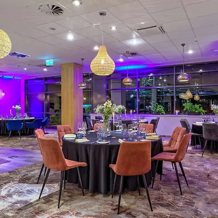 Novotel Centrum Hotel 4*