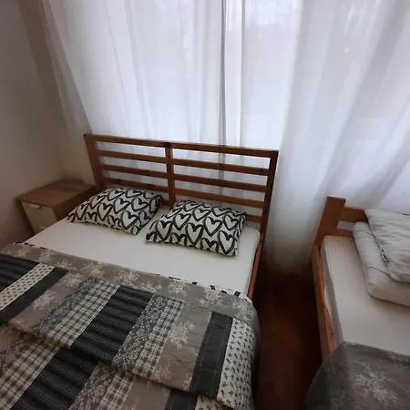 Lorf Hostel&apartments Albergue