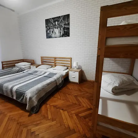 Lorf Hostel&apartments *