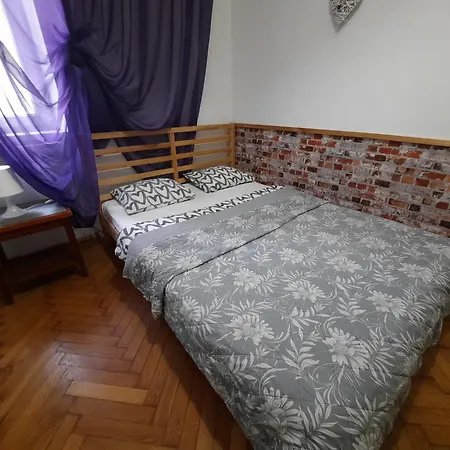 Lorf Hostel&apartments Albergue