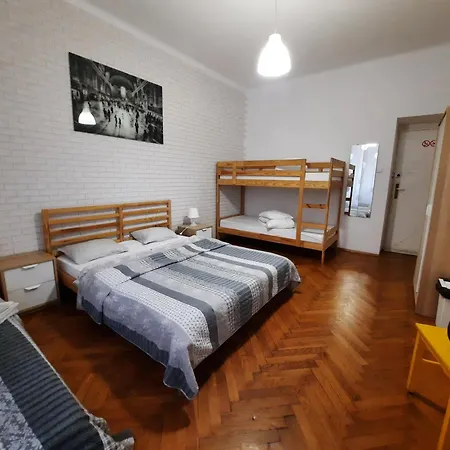 Albergue Lorf Hostel&apartments