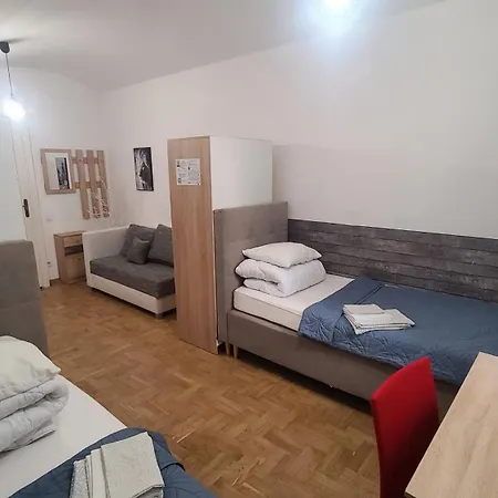 Albergue Lorf Hostel&apartments Cracóvia