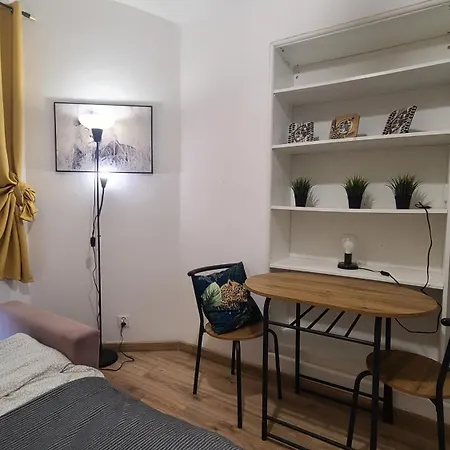 Lorf Hostel&apartments Albergue *