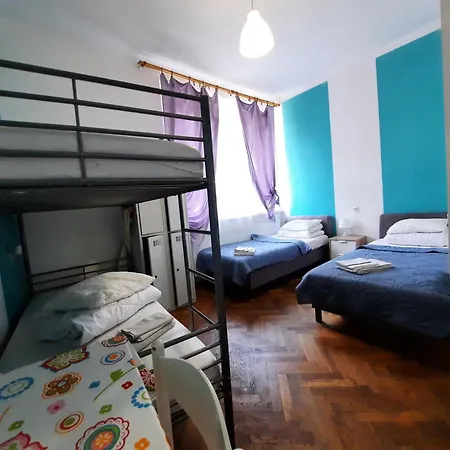 Lorf Hostel&apartments Albergue *