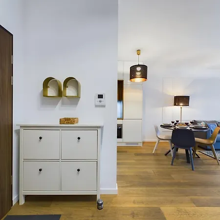 Go Rakowicka By Renters Apartment