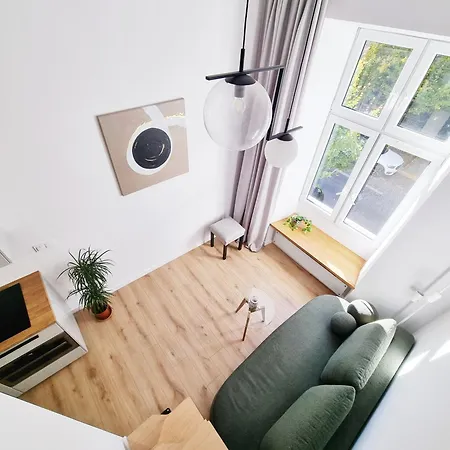 Nad Szklarnia Apartment