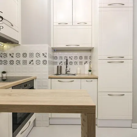 Apartment Great With A Garden In The Center, Old Town Krakau