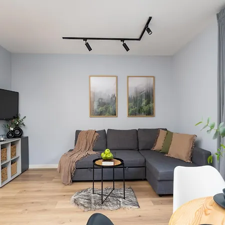 Forest House By Cozyplace Apartment