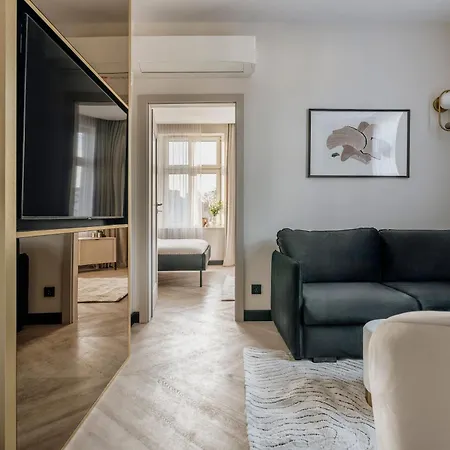 Aparthotel Millou - Loftaffair Collection