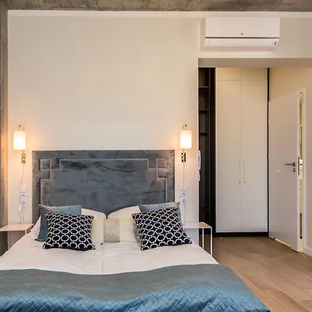 아파트 Piedmont House