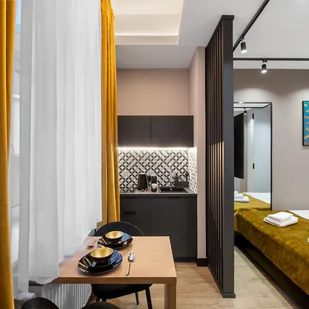 Platinia Premium Apartahotel