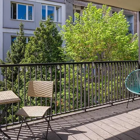 High Standard In Location Apartment *