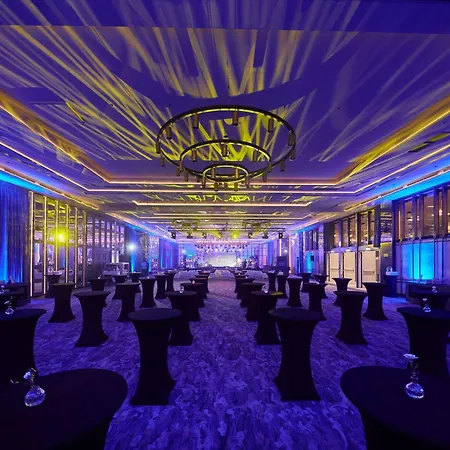 Mercure Fabryczna Hotel 4*