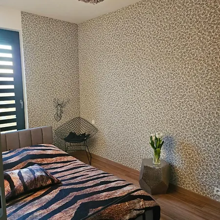 Apartment Luksusowy 60 M Z Jacuzzi Oraz Z Ogrodkiem Na Dachu Na Wylacznosc ! Krakow