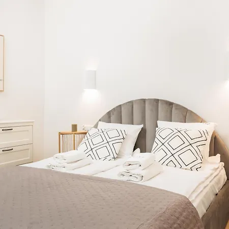 Felicjanek 15 - 3-bedroom - By Upstairs * Cracovie