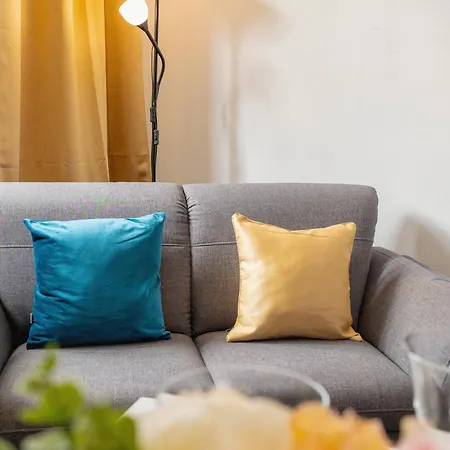 Z Balkonem Blisko Starego Miasta By Renters *