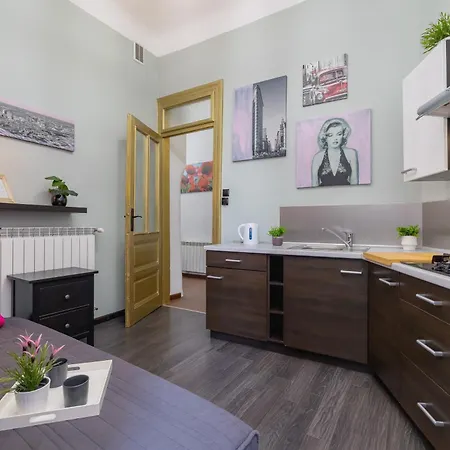 Z Balkonem Blisko Starego Miasta By Renters Apartment Krakow
