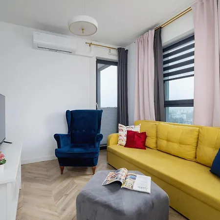 Modern And Bright With Air Conditioning & Parking By Renters Lejlighed *