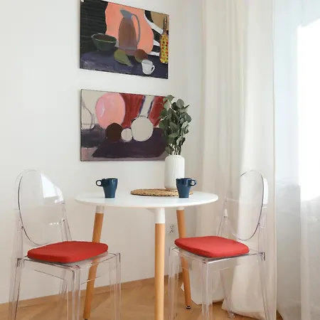 Beautiful & Cozy Next To Main Market Apartamento