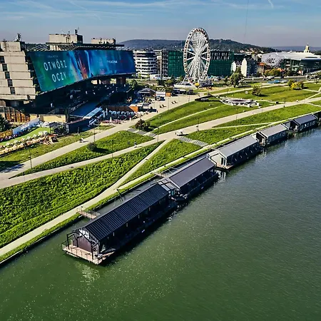 New Port - Premium Floating Aparthotel