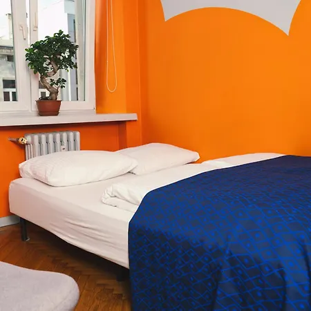 Mosquito Hostel *