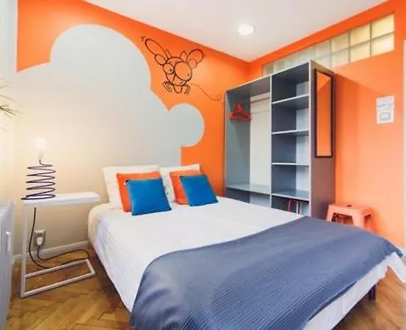 Mosquito Hostel *