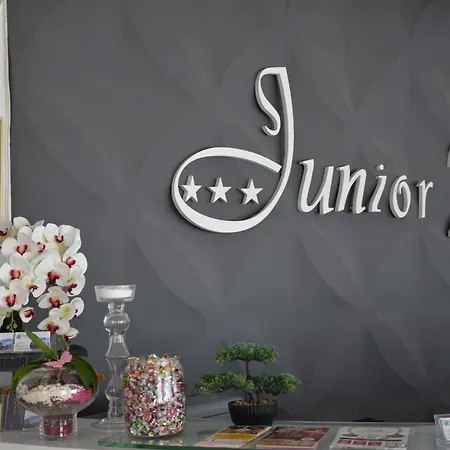 Junior 2 Hotel