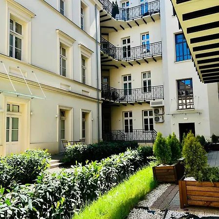 Atrium - Old Town Luxury - By Upstairs Apartamento *