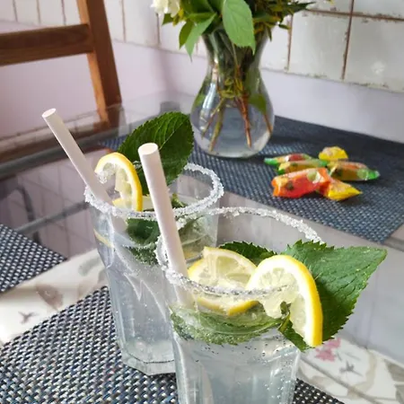 Retro & Garden Hostal