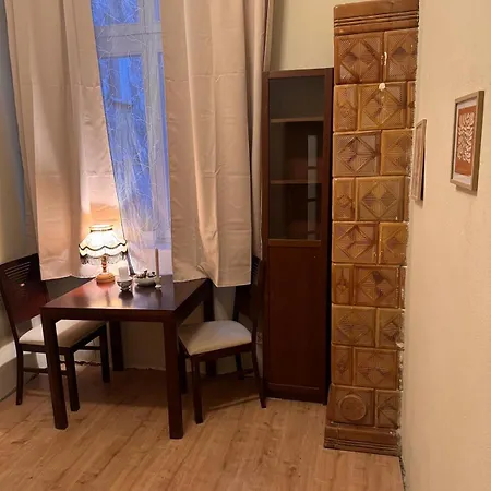 Hostel Enios Zwierzyniecka 6 *