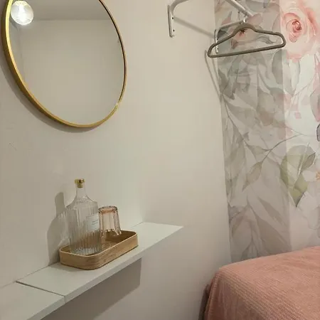 Shespace Apartrooms Capsule hotel Krakow